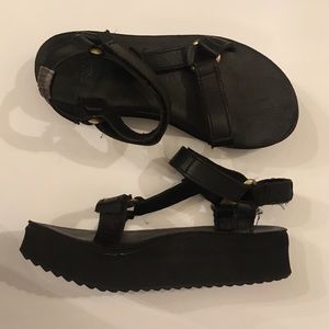 TEVA wedges sandals black with adjustable straps